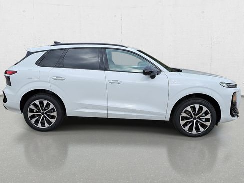 New 2026 Audi Q3 quattro 2.0T AWD/4WD image 4