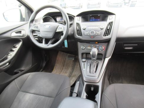 Used 2018 Ford Focus SE FWD image 13