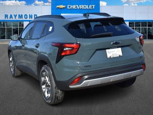 New 2026 Chevrolet Trax LT w/ Sunroof Package image 6
