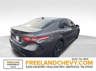 Used 2020 Toyota Camry SE video 2