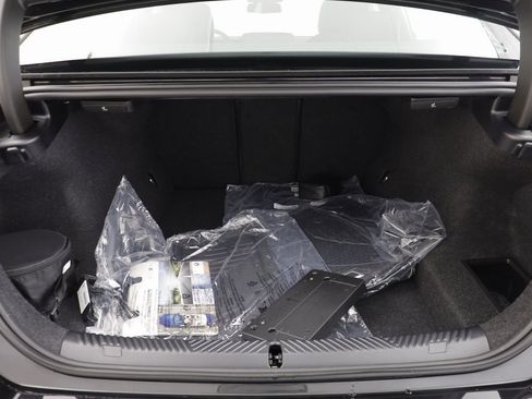 New 2026 BMW 530i xDrive w/ M Sport Package image 18