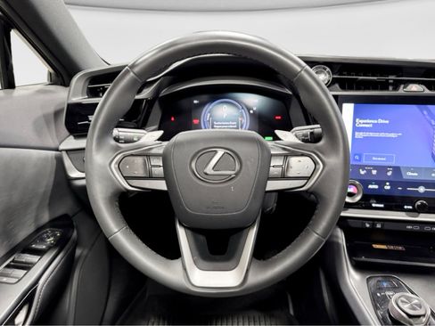 Used 2025 Lexus RZ 450e AWD/4WD image 9
