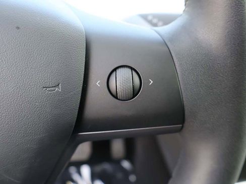 Used 2021 Tesla Model Y Long Range image 53