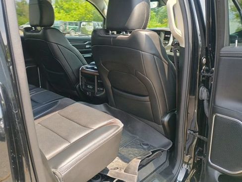 Used 2022 RAM 1500 Laramie AWD/4WD image 17