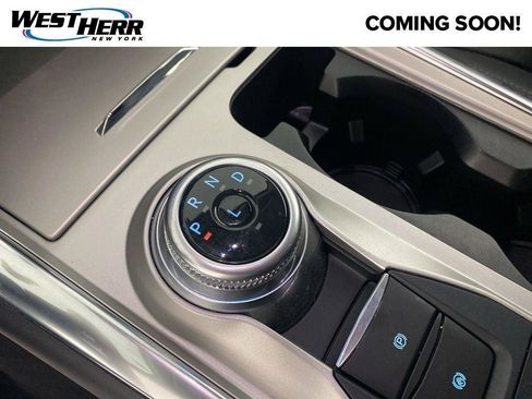 Used 2024 Ford Explorer XLT w/ Equipment Group 202A AWD/4WD image 9