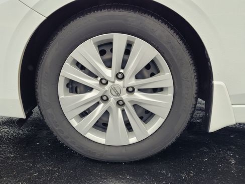 Used 2024 Nissan Sentra S FWD image 11