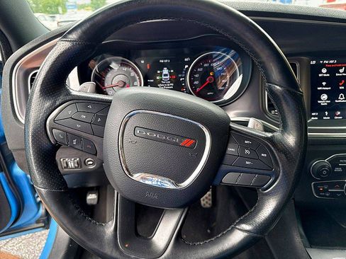 Used 2019 Dodge Charger Scat Pack RWD image 12