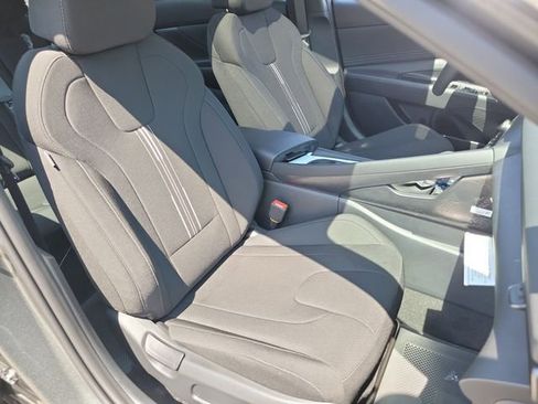 New 2026 Hyundai Elantra SEL Sport FWD image 22