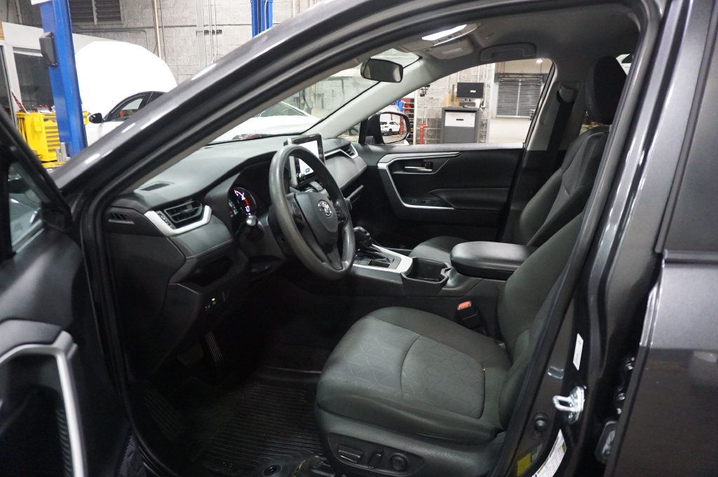 Used 2023 Toyota RAV4 XLE FWD image 2