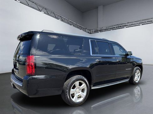 Used 2018 Chevrolet Suburban Premier AWD/4WD image 7