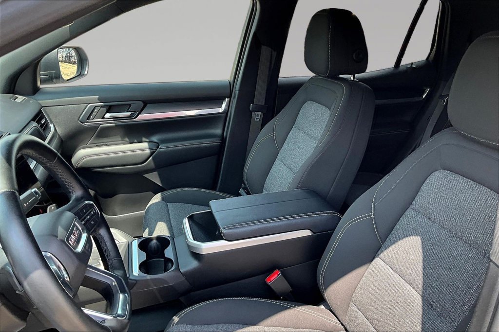 Used 2025 GMC Terrain Elevation AWD/4WD image 23