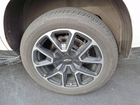 Used 2022 Chevrolet Tahoe RST w/ Luxury Package image 5