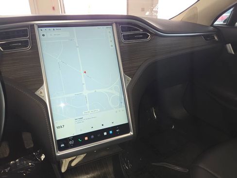 Used 2015 Tesla Model S 85D AWD/4WD image 31