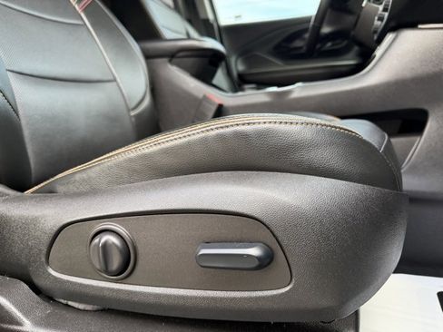 Used 2022 GMC Terrain AT4 image 48