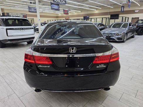 Used 2014 Honda Accord Touring image 7