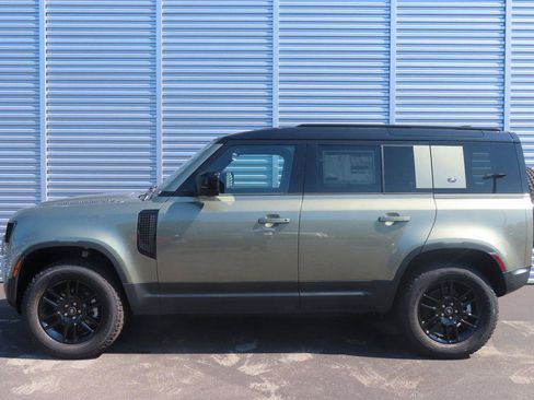 Certified 2024 Land Rover Defender 110 S AWD/4WD image 8