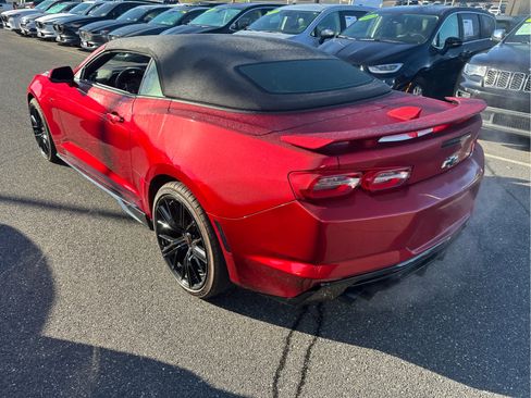 Used 2023 Chevrolet Camaro LT RWD image 7