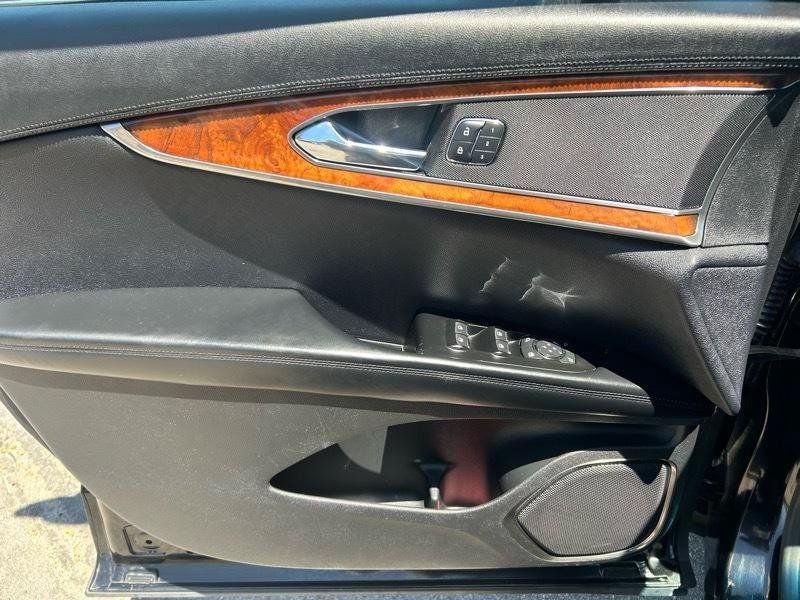 Used 2016 Lincoln MKX Select FWD image 7