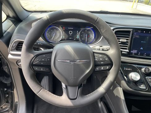 Used 2022 Chrysler Pacifica Limited w/ S Appearance Package AWD/4WD image 16