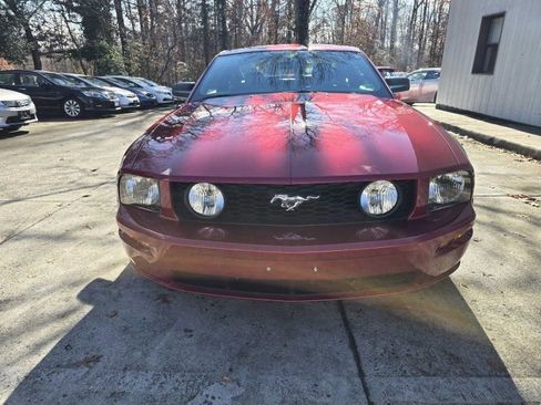 Used 2005 Ford Mustang GT Premium image 8