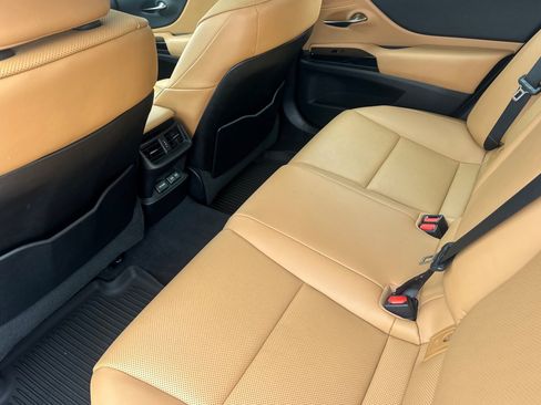 Used 2022 Lexus ES 350 w/ Premium Package FWD image 25