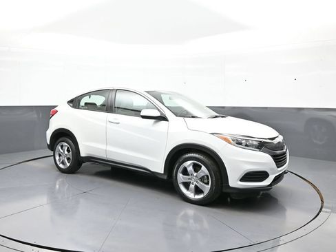 Certified 2022 Honda HR-V LX image 4