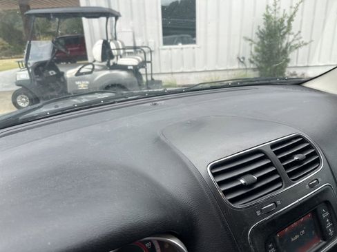 Used 2017 Dodge Journey SXT w/ Comfort/Convenience Group image 12