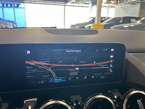 Used 2021 Mercedes-Benz GLA 250 4MATIC image 15