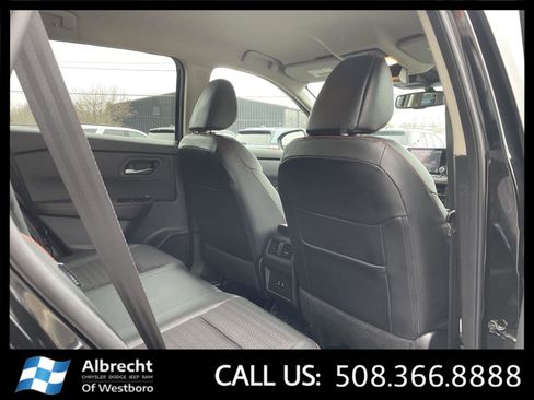 Used 2025 Nissan Rogue SV w/ Rock Creek Premium Package image 17