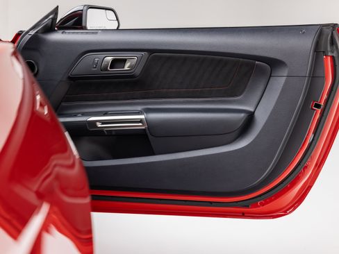 Used 2016 Ford Mustang Shelby GT350R w/ GT350R Equipment Group 920A image 69