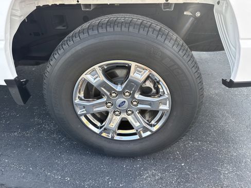 Certified 2022 Ford F150 XLT w/ Equipment Group 302A High image 33