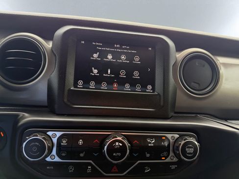 Used 2021 Jeep Wrangler Unlimited Sport AWD/4WD image 14