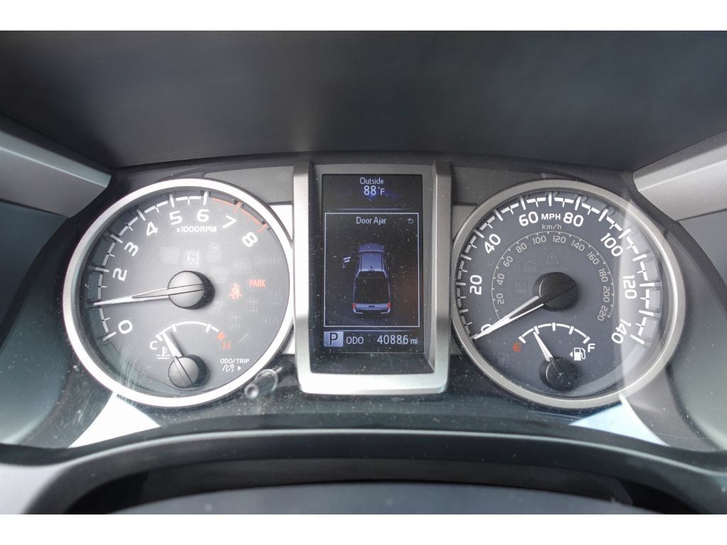 Used 2017 Toyota Tacoma 4x4 Double Cab image 14