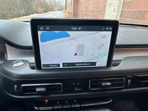 Used 2023 Lincoln Aviator AWD image 21