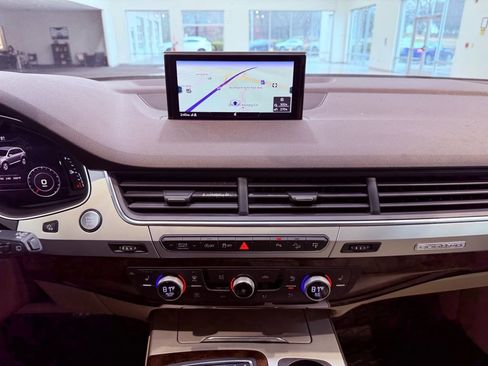 Used 2017 Audi Q7 2.0T Premium Plus w/ Premium Plus Package image 29