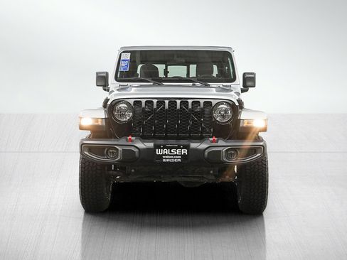 Used 2023 Jeep Gladiator Sport AWD/4WD image 8