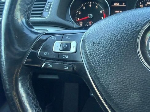 Used 2018 Volkswagen Passat 2.0T R-Line w/ R-Line Lighting Package image 21