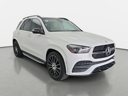 Used 2023 Mercedes-Benz GLE 350 4MATIC w/ AMG Line Exterior image 3