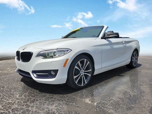 Used 2017 BMW 230i Convertible w/ Premium Package RWD image 2