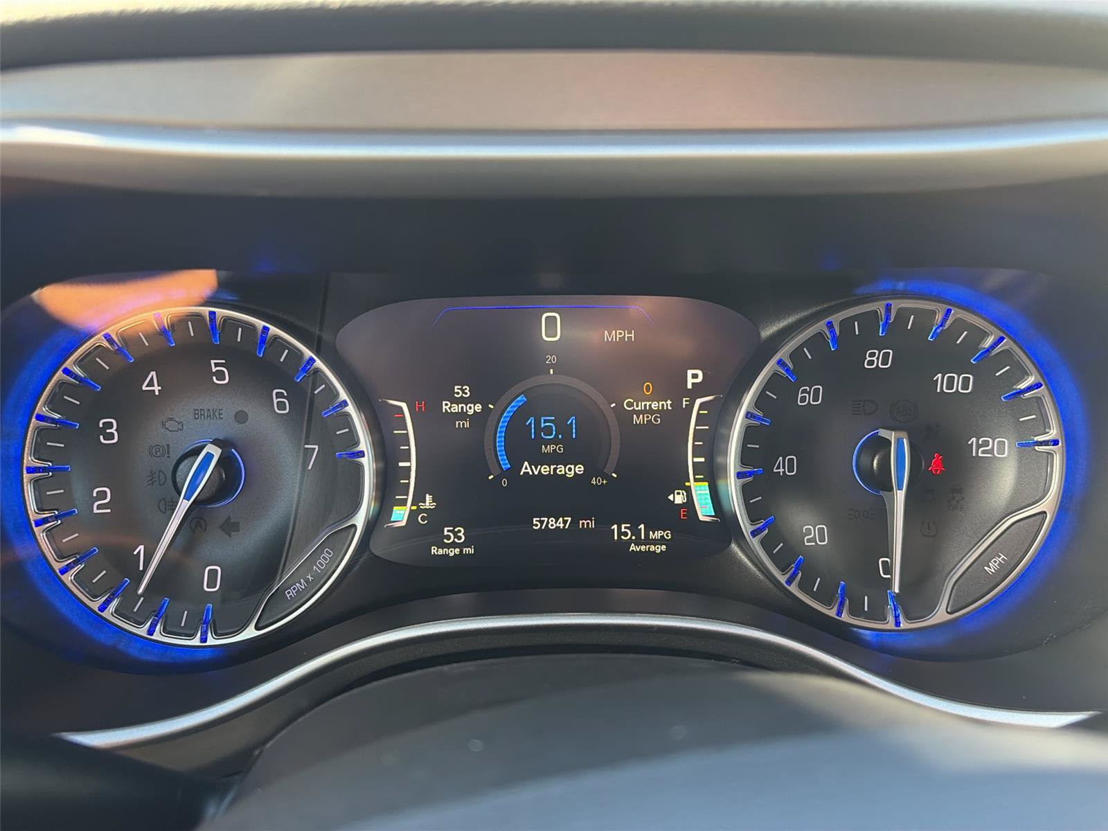Used 2024 Chrysler Pacifica Touring-L FWD image 9
