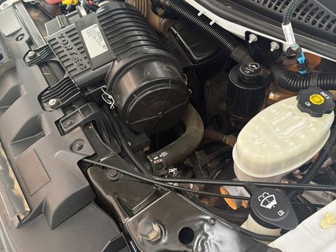 Used 2017 Chevrolet Express 3500 LS image 47