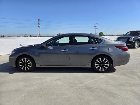 Used 2018 Nissan Altima 2.5 SV image 7