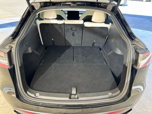 Used 2025 Tesla Model Y Long Range image 5