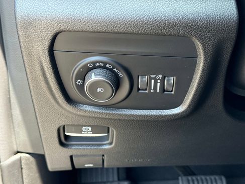 Certified 2024 Jeep Grand Cherokee L Limited w/ Black Appearance Package AWD/4WD image 33
