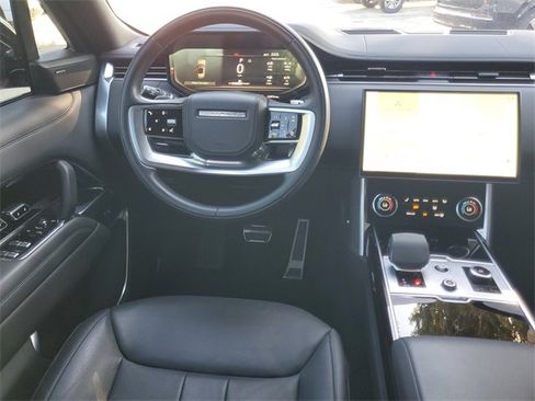 Used 2023 Land Rover Range Rover SE image 15