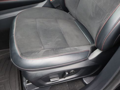 Used 2025 Ford Explorer ST image 17