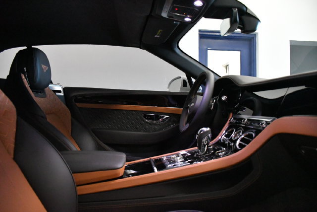 Used 2021 Bentley Continental GT Mulliner AWD/4WD image 25