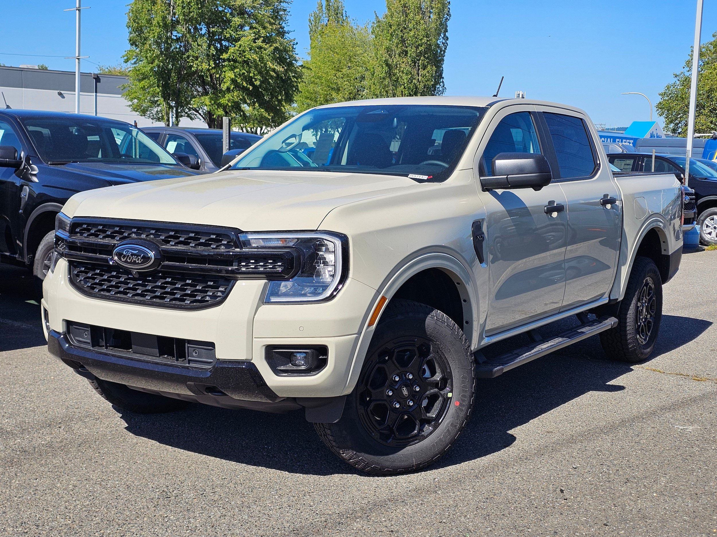 New 2026 Ford Ranger XLT w/ FX4 Off-Road Package AWD/4WD image 1