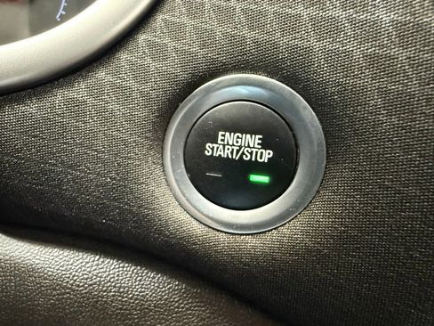 Used 2025 Chevrolet Malibu LT FWD image 39