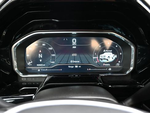 Used 2024 GMC Sierra 1500 SLT image 10